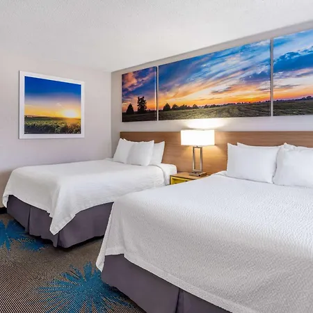 Days Inn By Wyndham Sioux Falls Airport-2