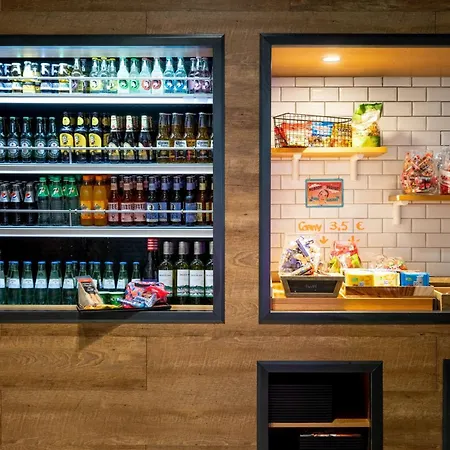 Moxy Frankfurt Airport-2