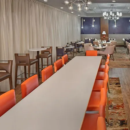 Doubletree By Hilton Little Rock-3