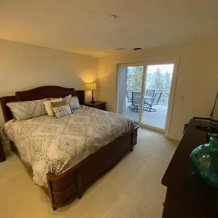 Spacious Furnished Suite At Peninsula Bay Resort-3