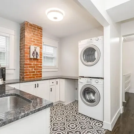 Spacious 5Br/5.5Ba Near Plaza & Museum-2