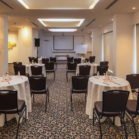 Hotel Kohinoor Elite Near Bkc-2