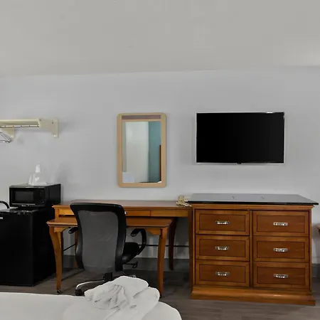 Americas Best Value Inn Bangor-3