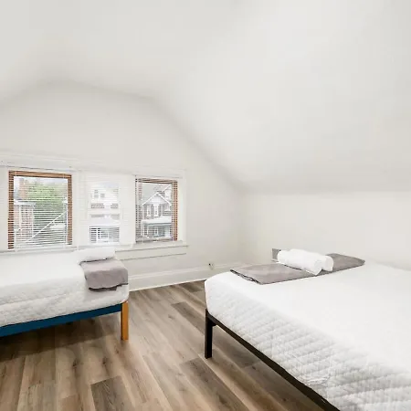 Large 5 Bedroom House Next To Osu, Sleeps 16-2
