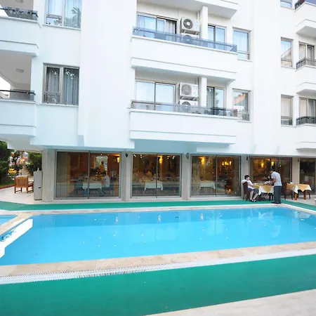 Suite Laguna Otel-2