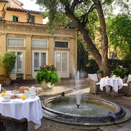 Al Palazzo Del Marchese Di Camugliano Residenza D'Epoca-3