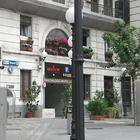 Bed Morelli 49 , Chiaia-3