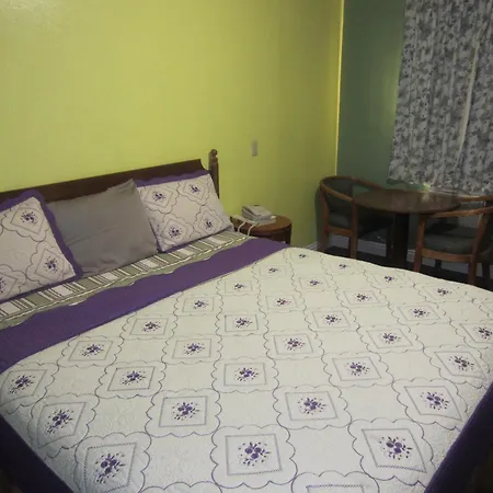 Travel Eagle Inn Motel-2