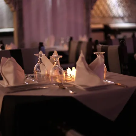 Broadway Hotel-2