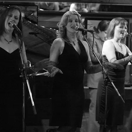 The Rex Hotel Jazz & Blues Bar-3