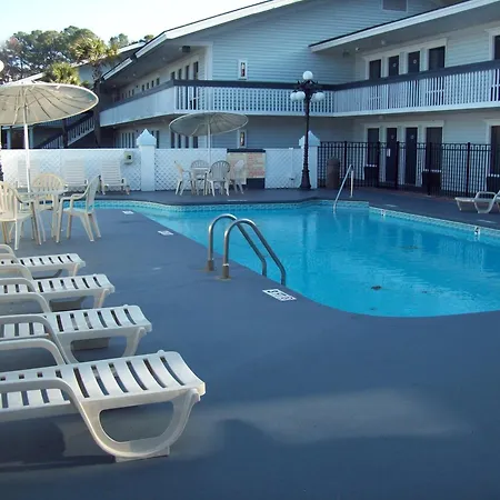 Days Inn By Wyndham Savannah Airport-3