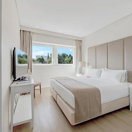 Lisboa Central Park Hotel Suites & Studios-2