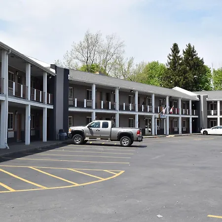 University Manor Inn-3