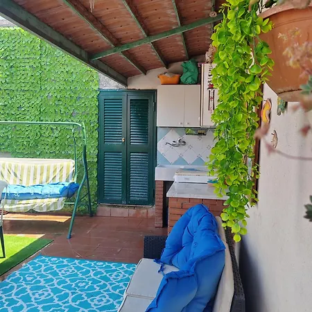 Casa Lego Small Room With Terrace-2