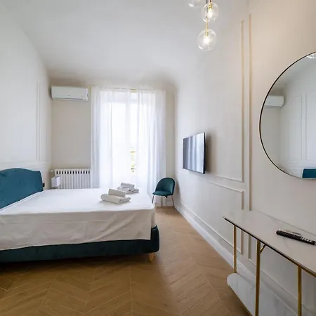 Residenza D'Epoca White Room-2