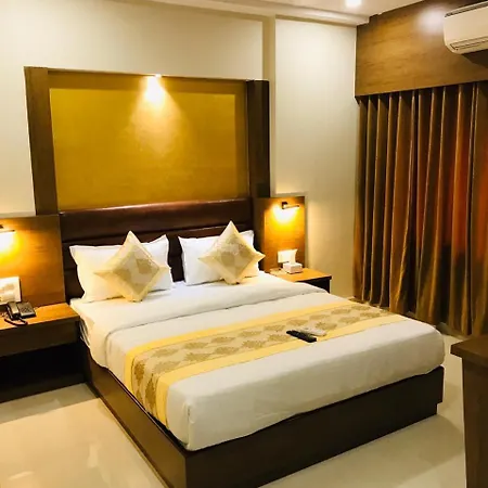 Hotel Crystal Luxury Inn- Bandra-3
