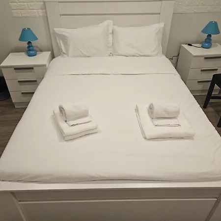 Bella Italia Coronel Miranda Guest House-3