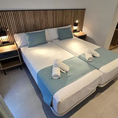 Hostal Rambla 24 By Holihome-2