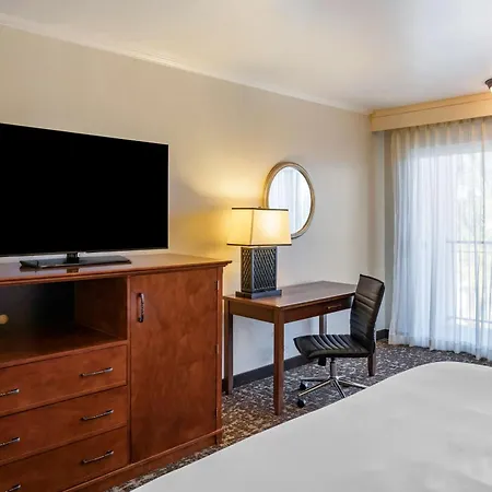 Best Western Plus Royal Oak Hotel-3