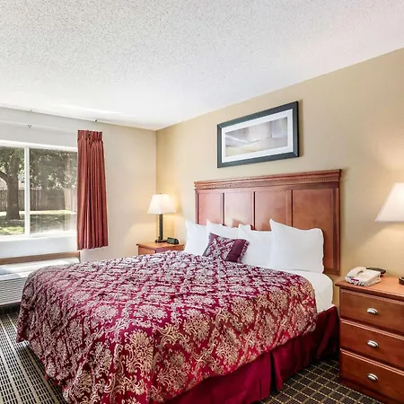 Rodeway Inn Cedar Rapids Westdale-2