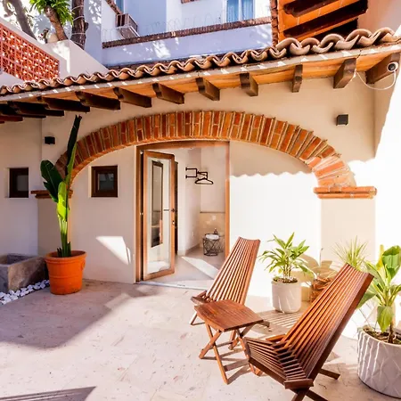 Casa Victoria Malecon - Adults Only-2