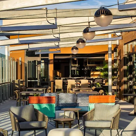 Tempo By Hilton Louisville Downtown Nulu-2