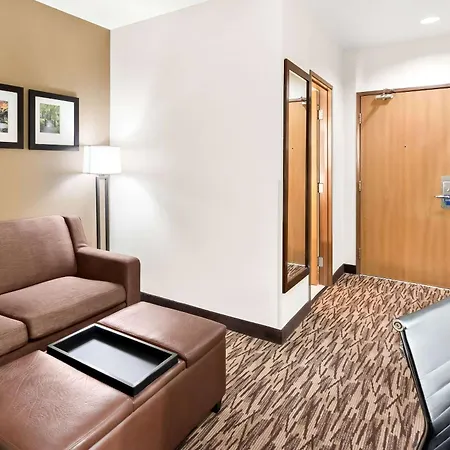 Comfort Suites Portland Airport-3