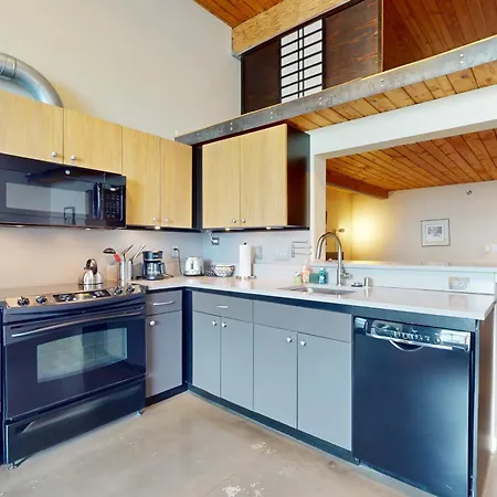 19Th Avenue Lofts Unit 213-2