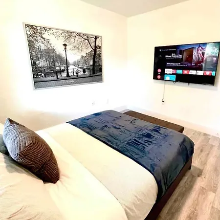 Ecostays Comfort Apartment Near Miami Airport 308-3