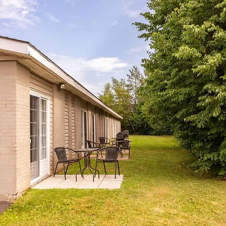 Canadas Best Value Inn & Suites-Charlottetown-3