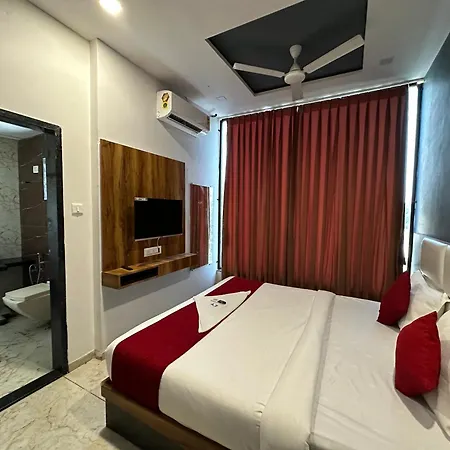 Hotel Dumas Near Airport-3
