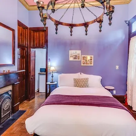 Royal Barracks Guest House-3