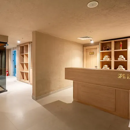 Awen Lara Hotel-3