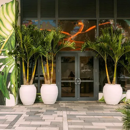 Miami Worldcenter Resort Condos By Barsala-2