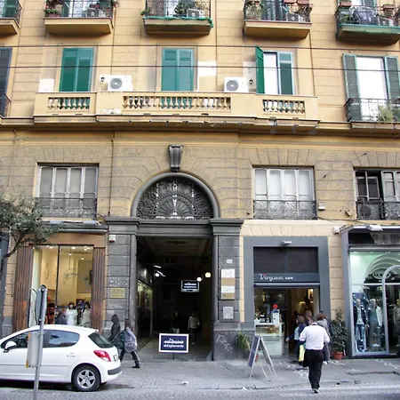 Viaggio A Napoli B&B-3