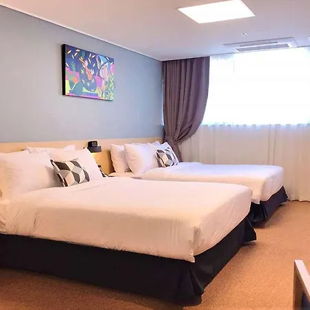 Days Hotel & Suites By Wyndham Incheon Airport-3