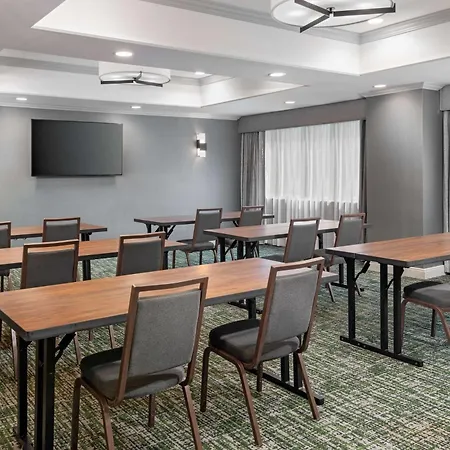 Hampton Inn Hartford Airport-2
