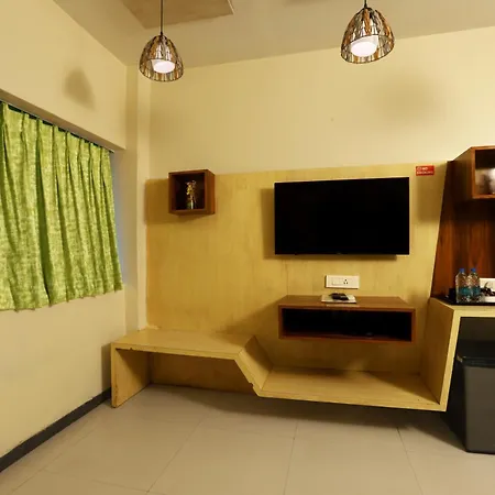Hotel Elite Continental- Near Mumbai International Airport Andheri East-3