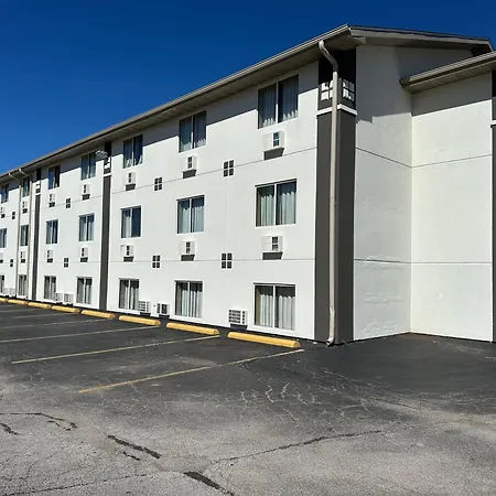Super 8 By Wyndham Bloomington Normal-2
