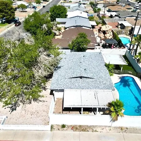 Getaway Villa W Pool In Vegas 10 Mins To Strip-2