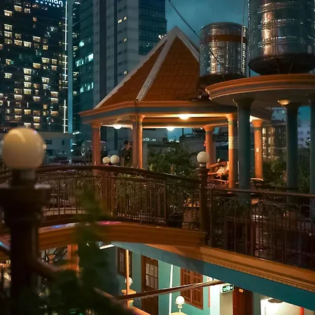 Saigon Rooftops Hostel-3