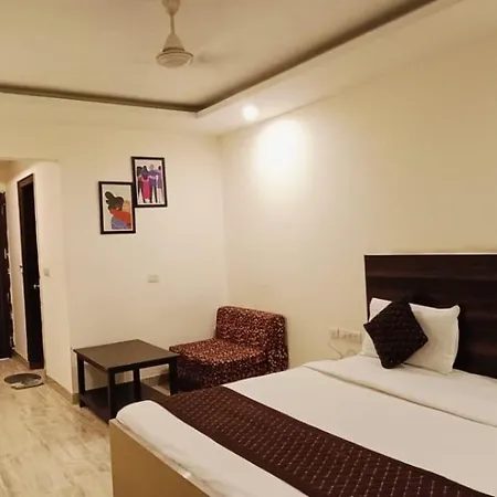Hotel Embassy International-2