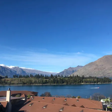 Ramada By Wyndham Queenstown Central-2