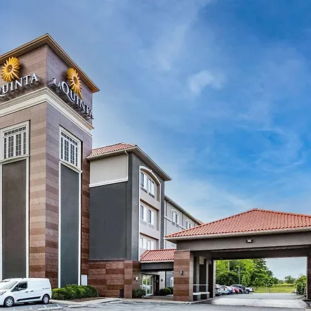 La Quinta Inn & Suites By Wyndham Norfolk-2
