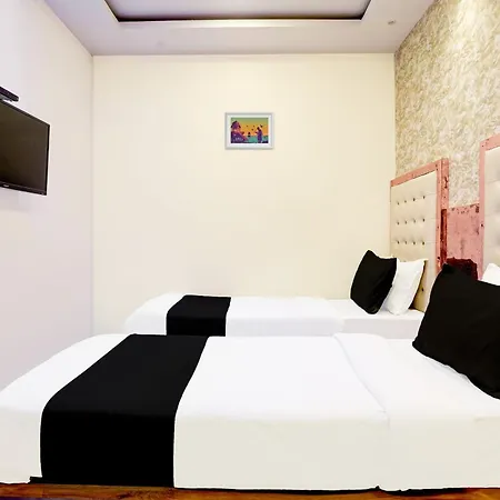 Hotel Airport Crown Andheri East, Mumbai-3