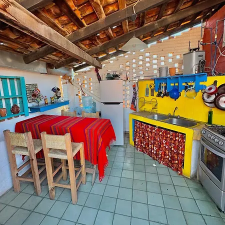 Casa Frida Gaylodging-3