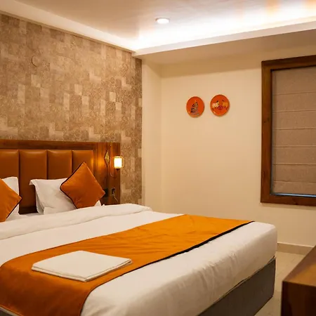 Hotel Orange-2