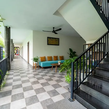 Lh Residence 752-3