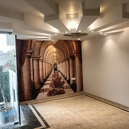Hotel Vista Premium Tark A Family Hotel Near Igi Airport Delhi-2