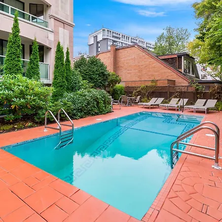 Best Western Plus Inner Harbour Hotel-3